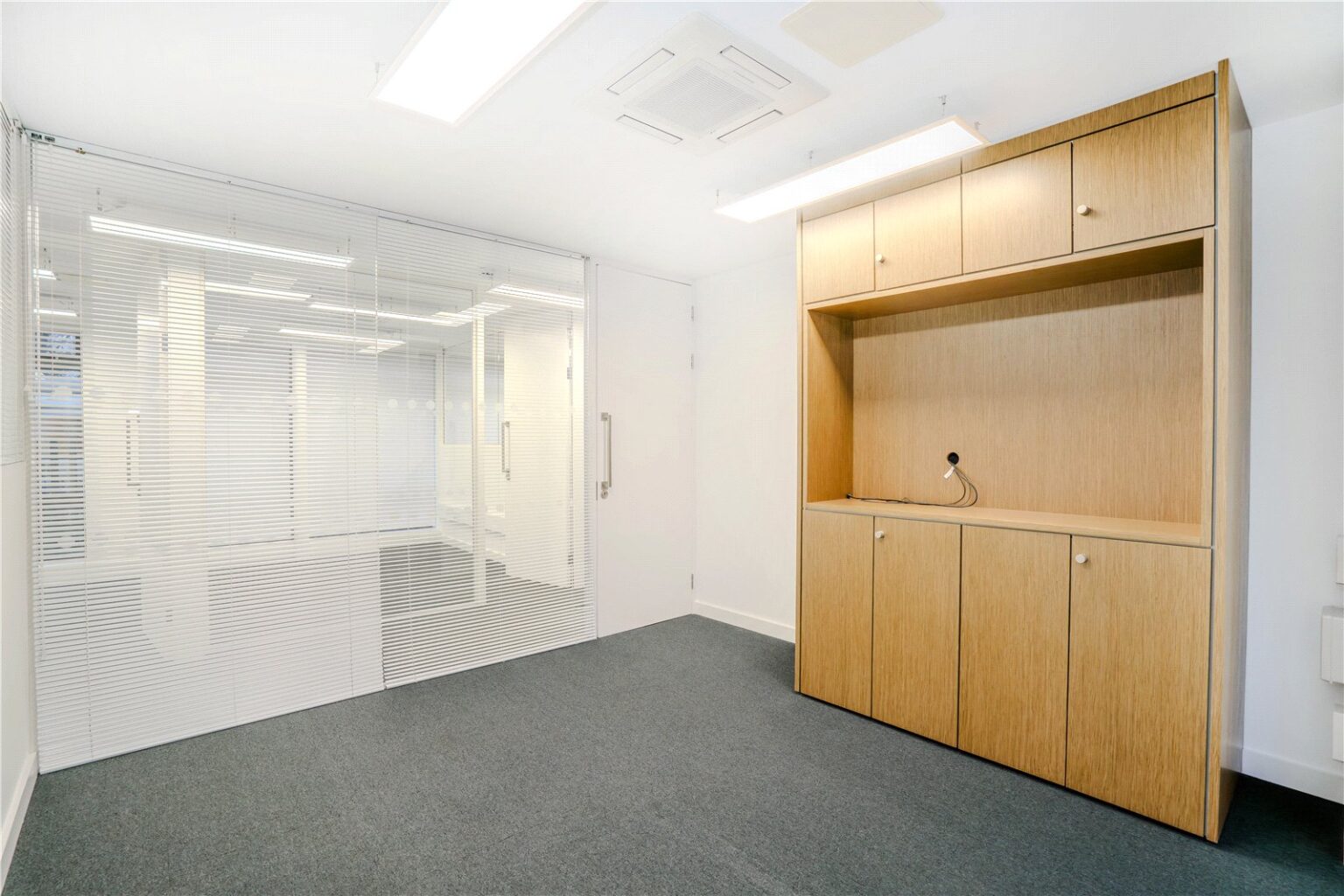 Sandycombe Road, Richmond, TW9 gallery 8