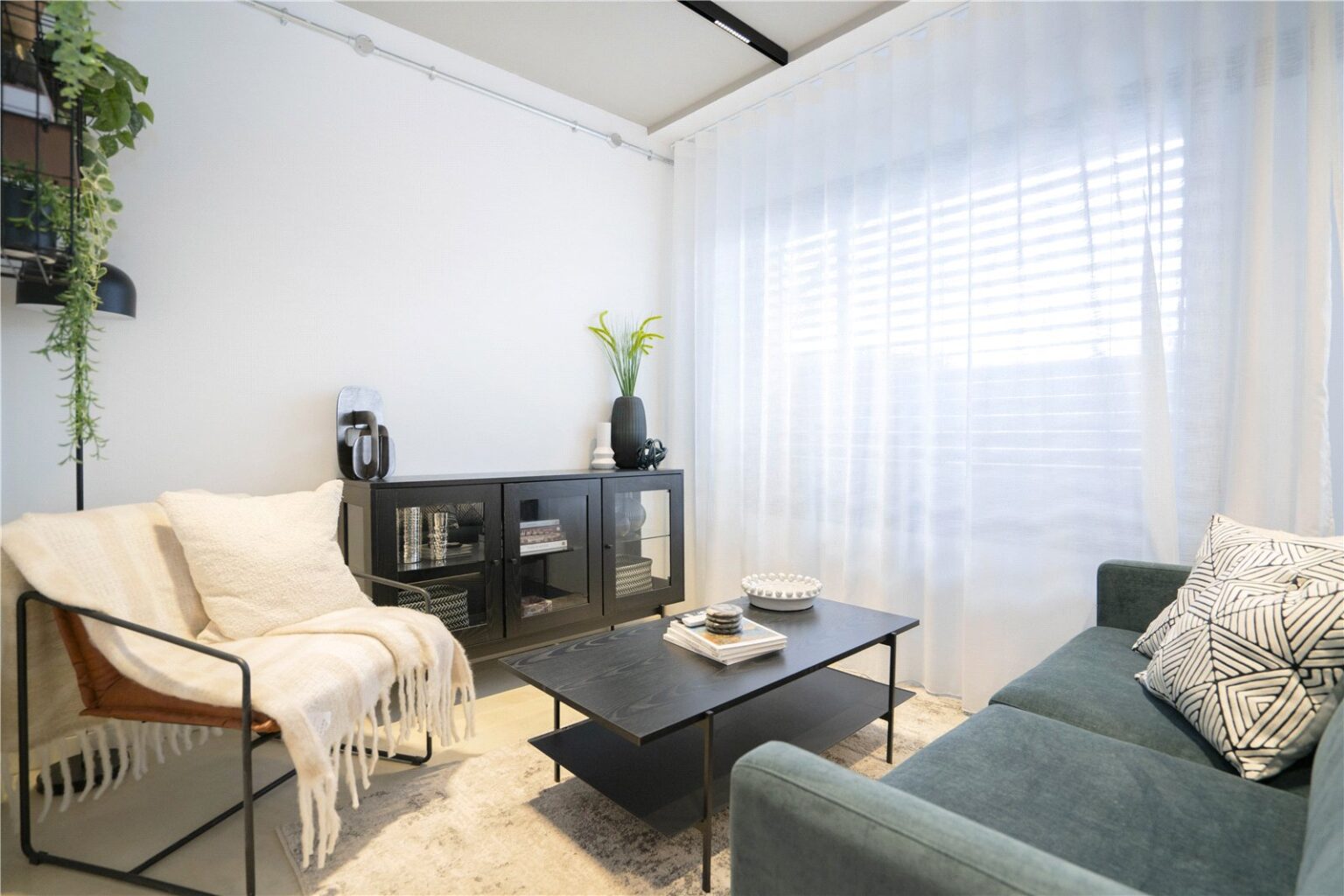 Victoria Villas, Richmond, TW9 gallery 3