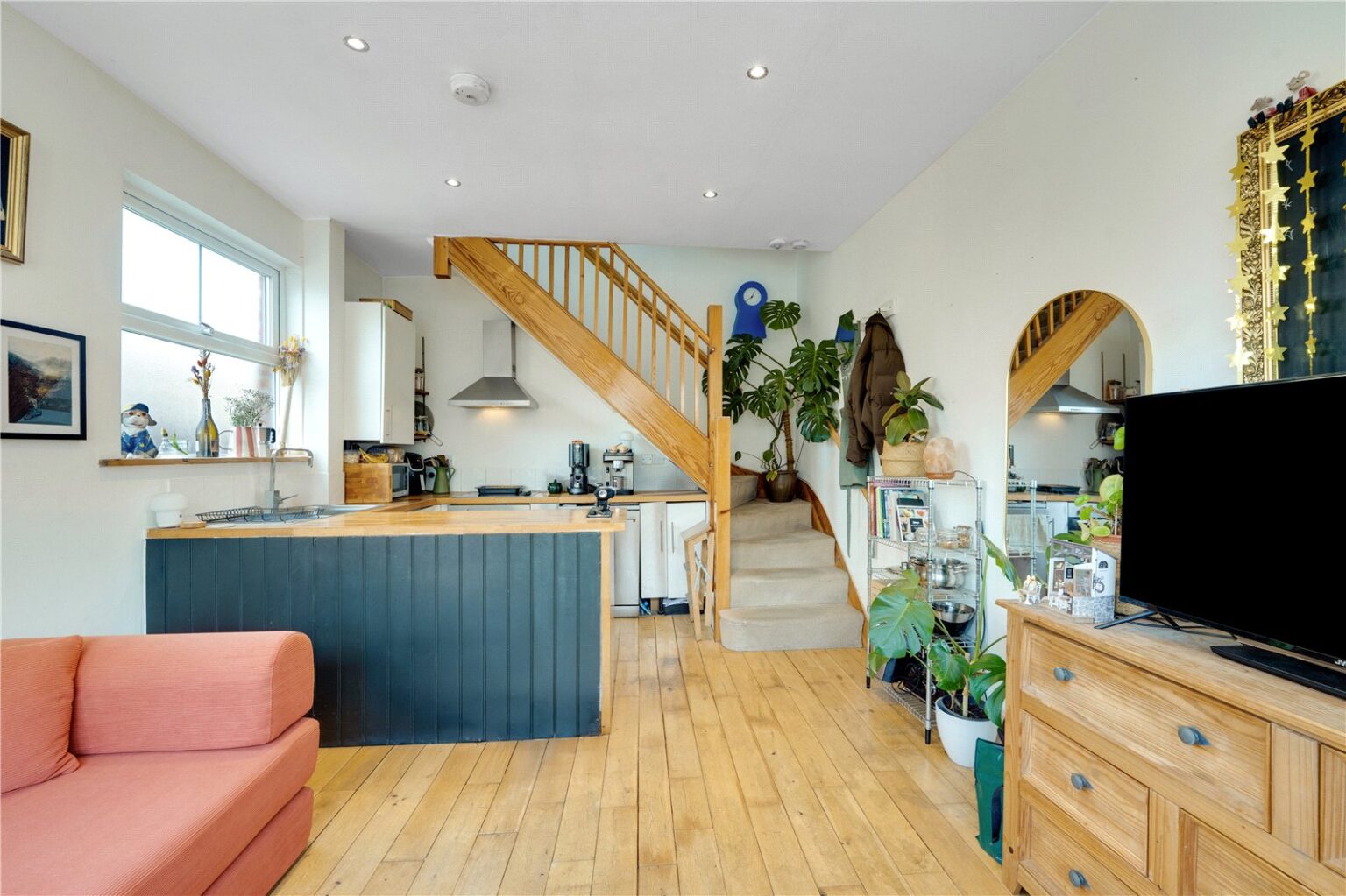 Laurel Avenue, Twickenham, TW1 gallery 2