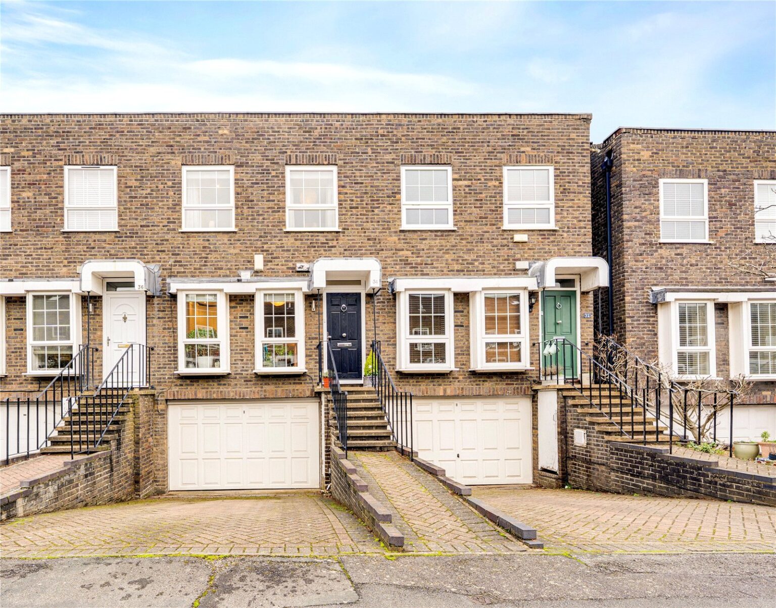 Shaftesbury Way, Twickenham, TW2 gallery 1