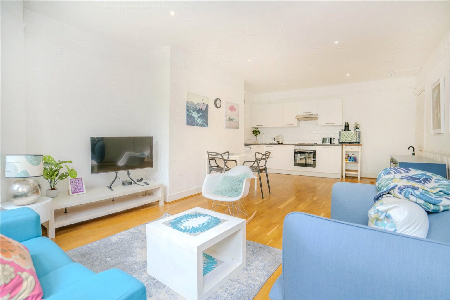 Kew Gardens Road, Richmond, TW9 gallery 3