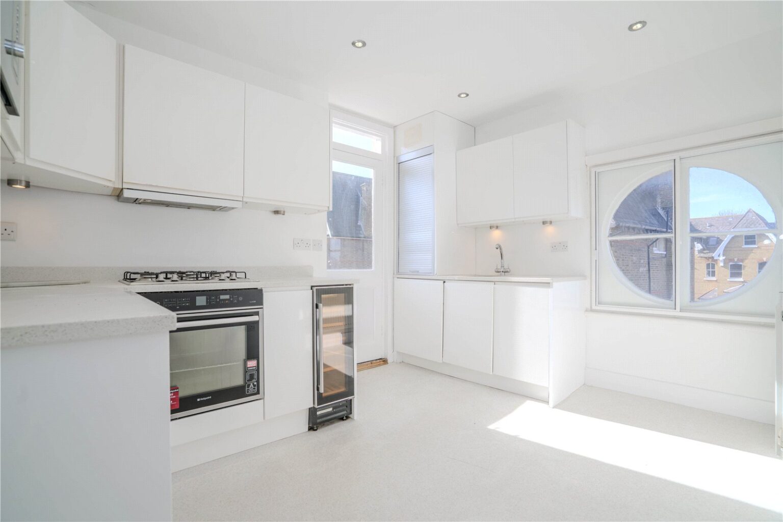 Kings Road, Richmond, TW10 gallery 2