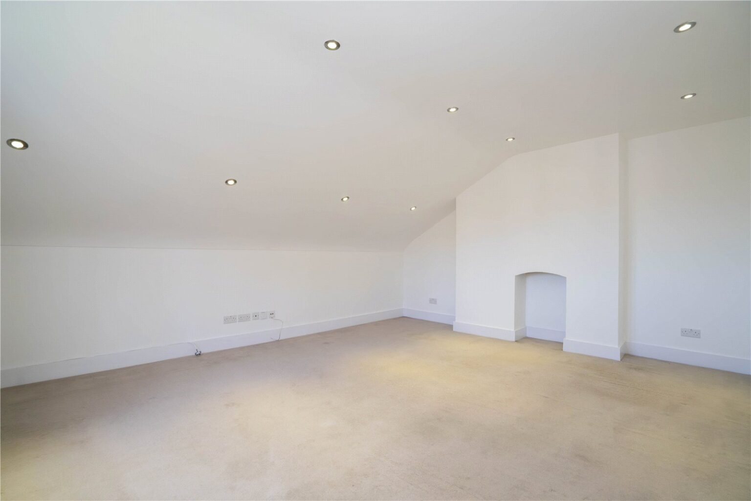 Kings Road, Richmond, TW10 gallery 3