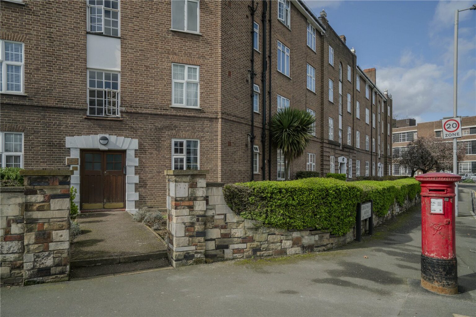 London Road, Kingston upon Thames, KT2 gallery 2