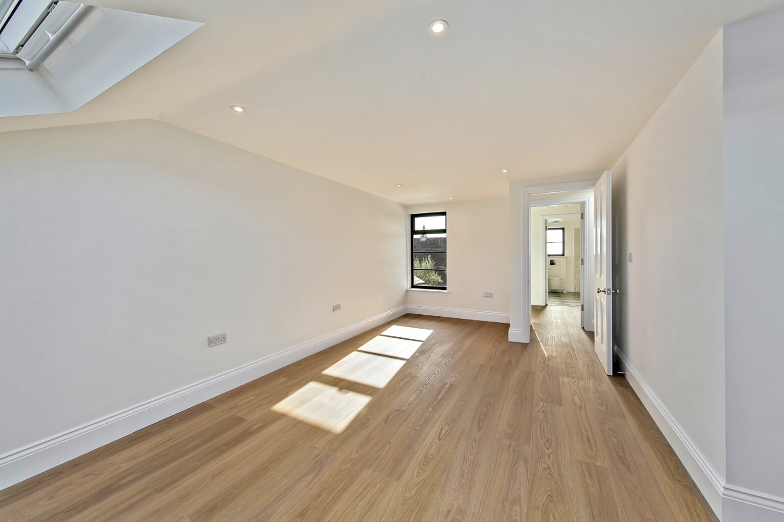 Warwick Road, Hampton Wick, KT1 gallery 17