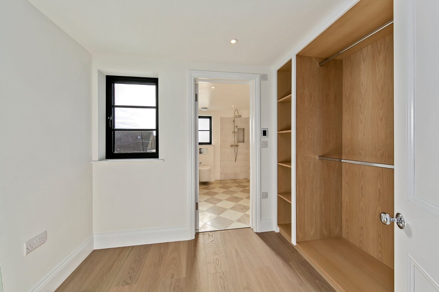 Warwick Road, Hampton Wick, KT1 gallery 18