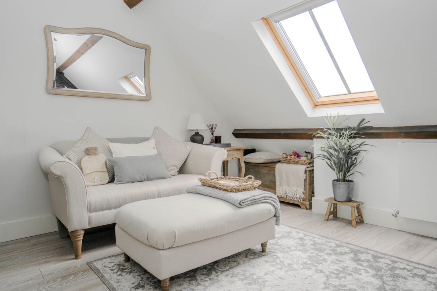 High Street, Hampton Wick, KT1 gallery 12