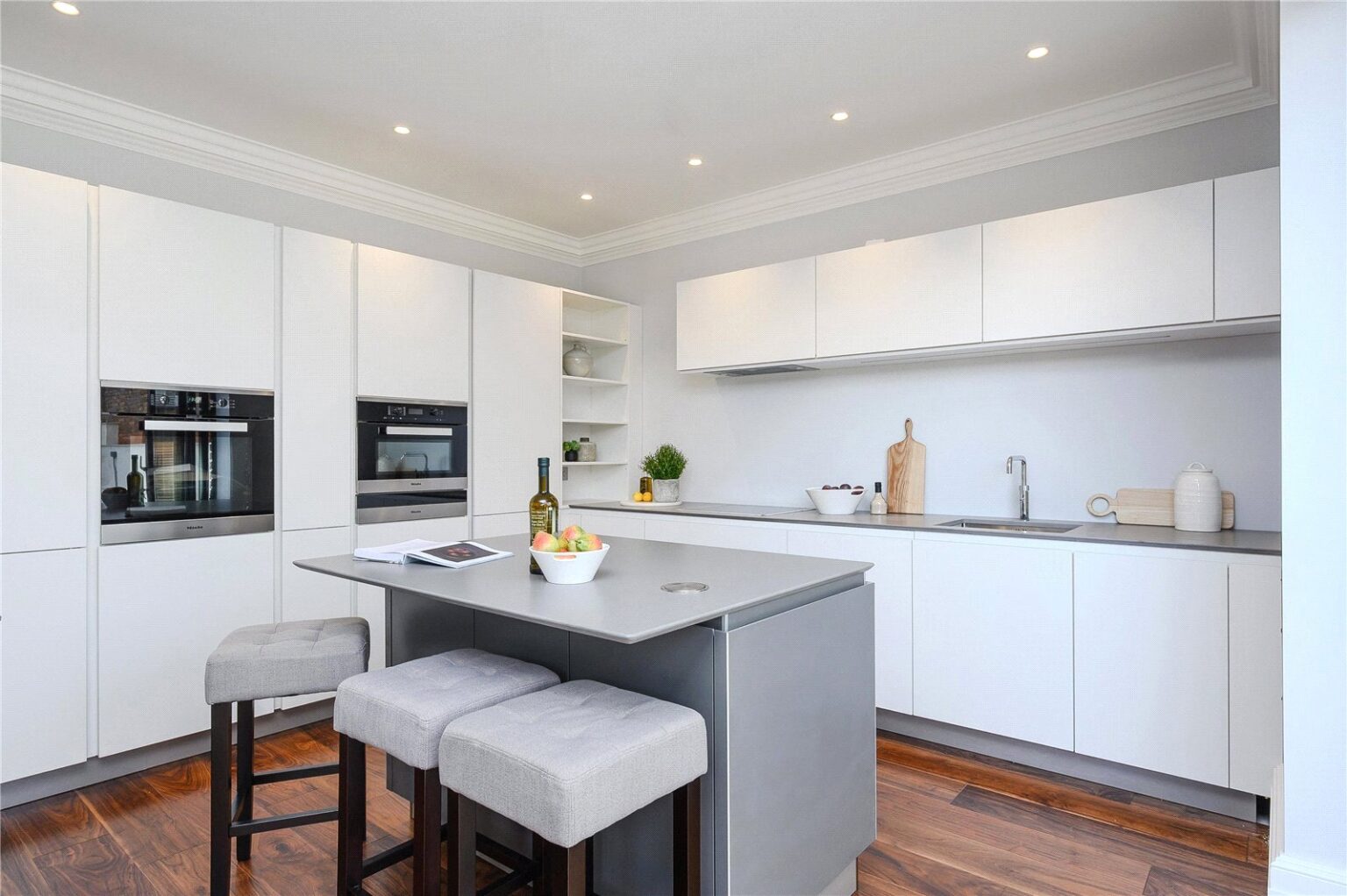 Kings Road, Richmond, TW10 gallery 2