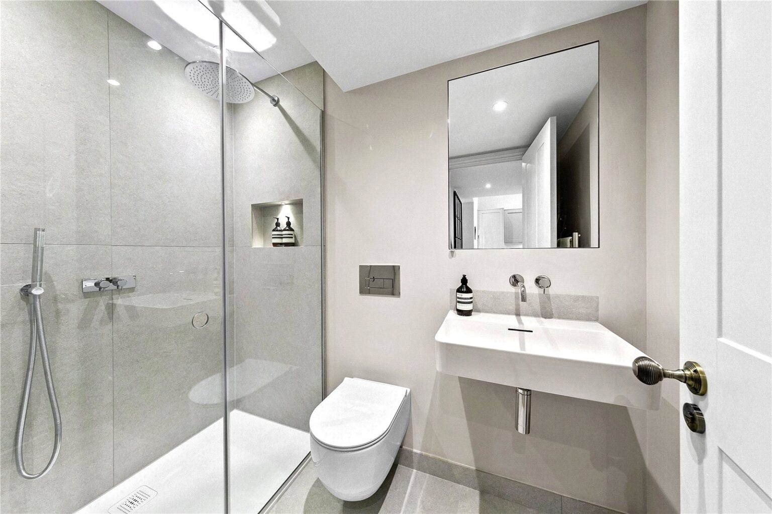 Flat 2, Upper Richmond Road, London, SW15 gallery 10