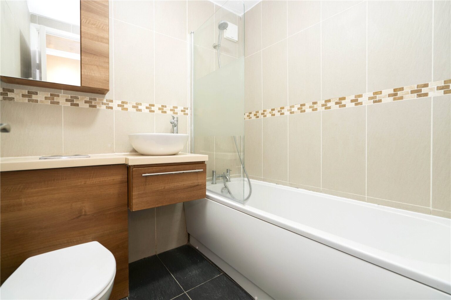 Abbottsmede Close, Twickenham, TW1 gallery 10