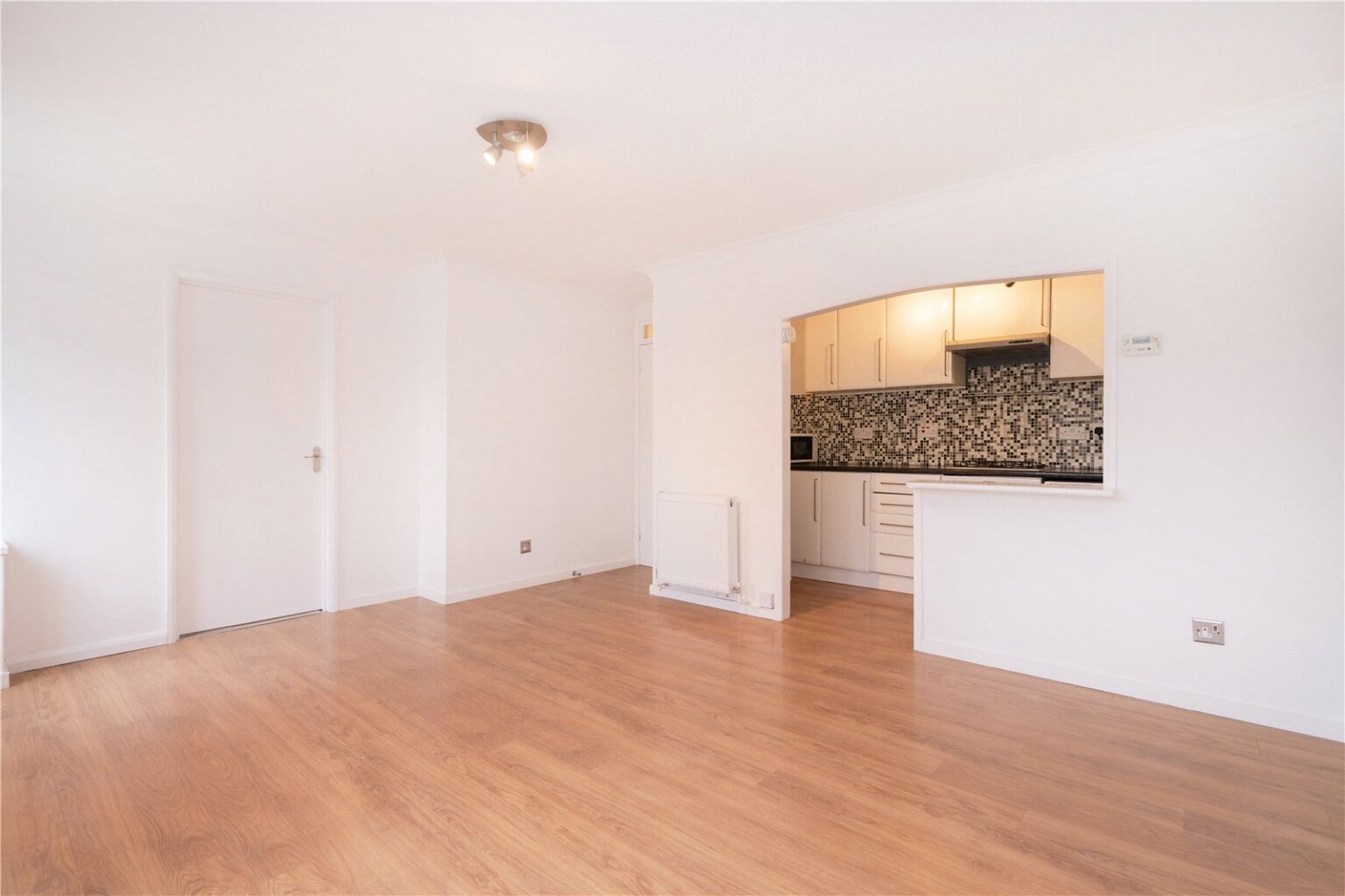 Abbottsmede Close, Twickenham, TW1 gallery 6