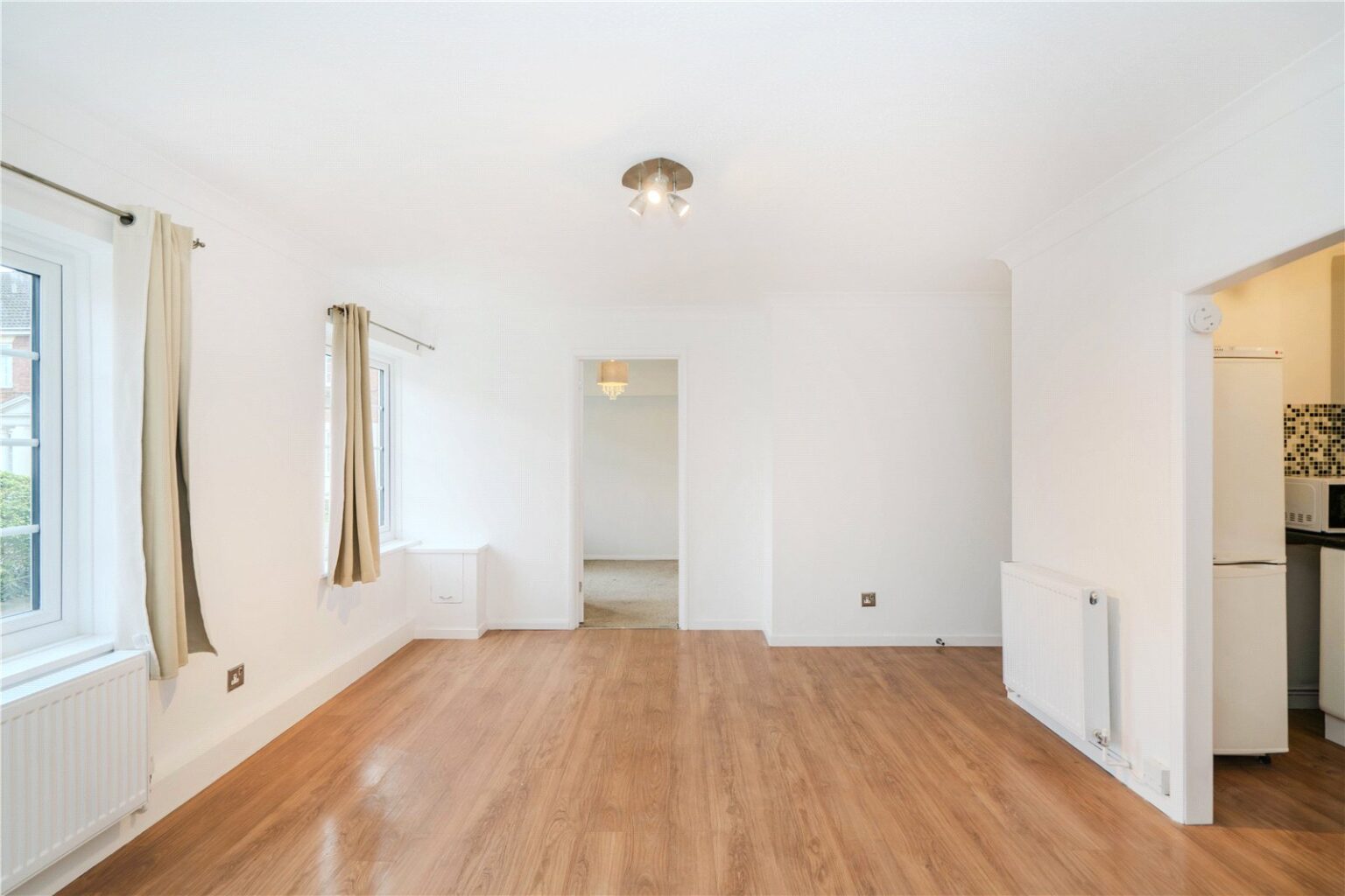 Abbottsmede Close, Twickenham, TW1 gallery 3