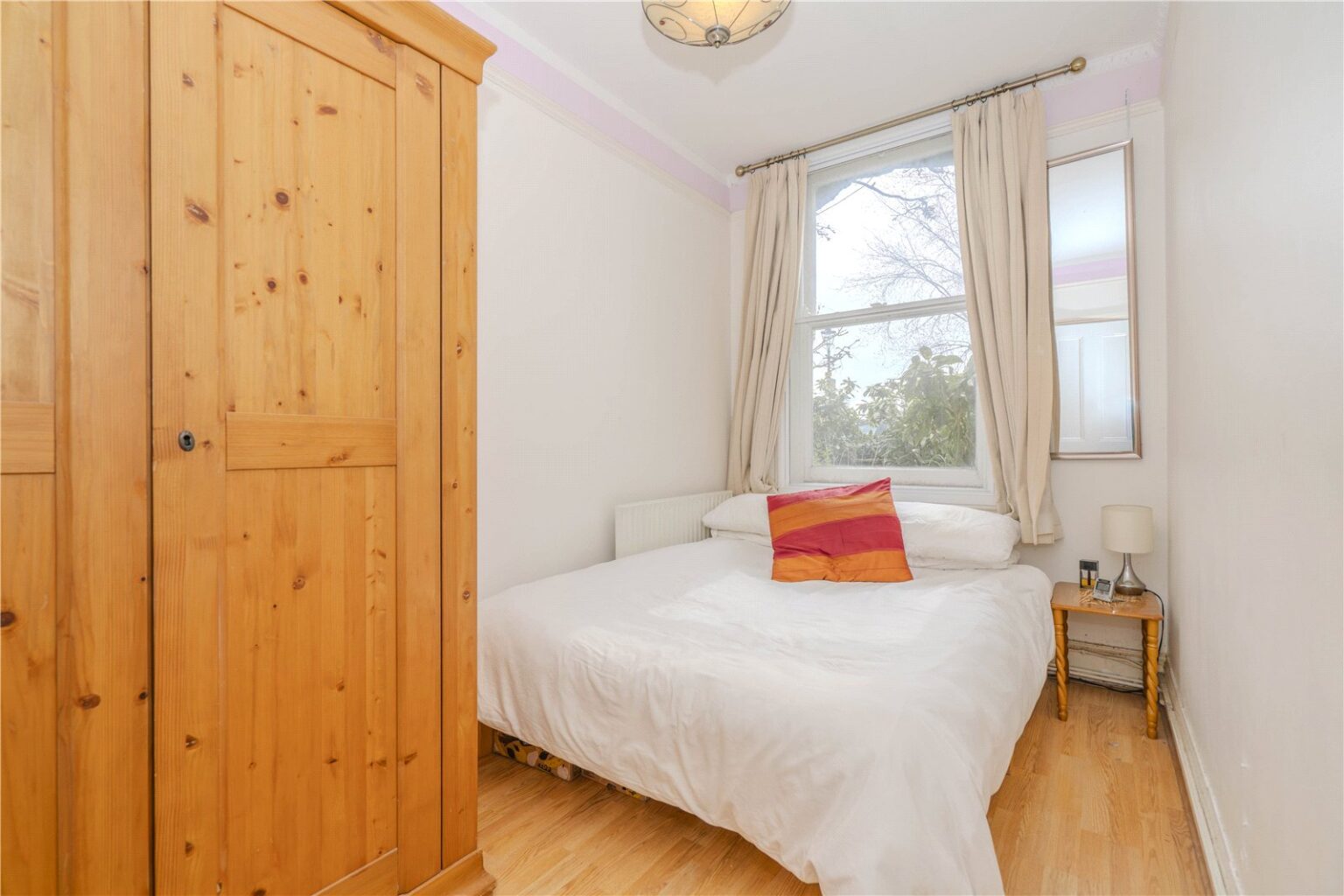 Kew Green, Richmond, TW9 gallery 4