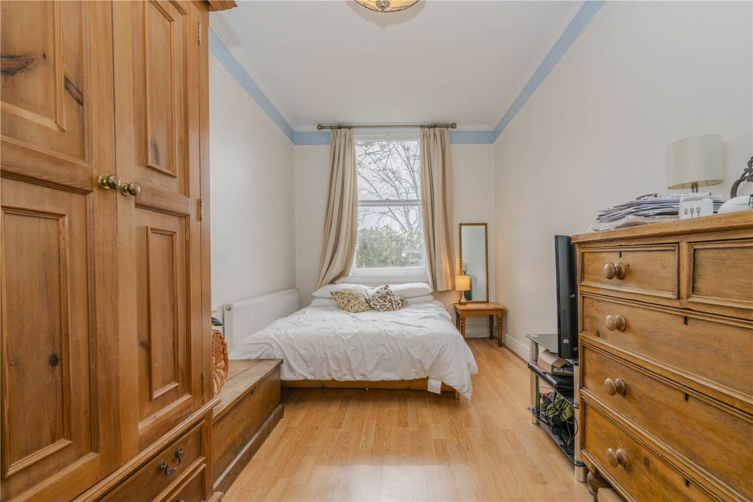 Kew Green, Richmond, TW9 gallery 5