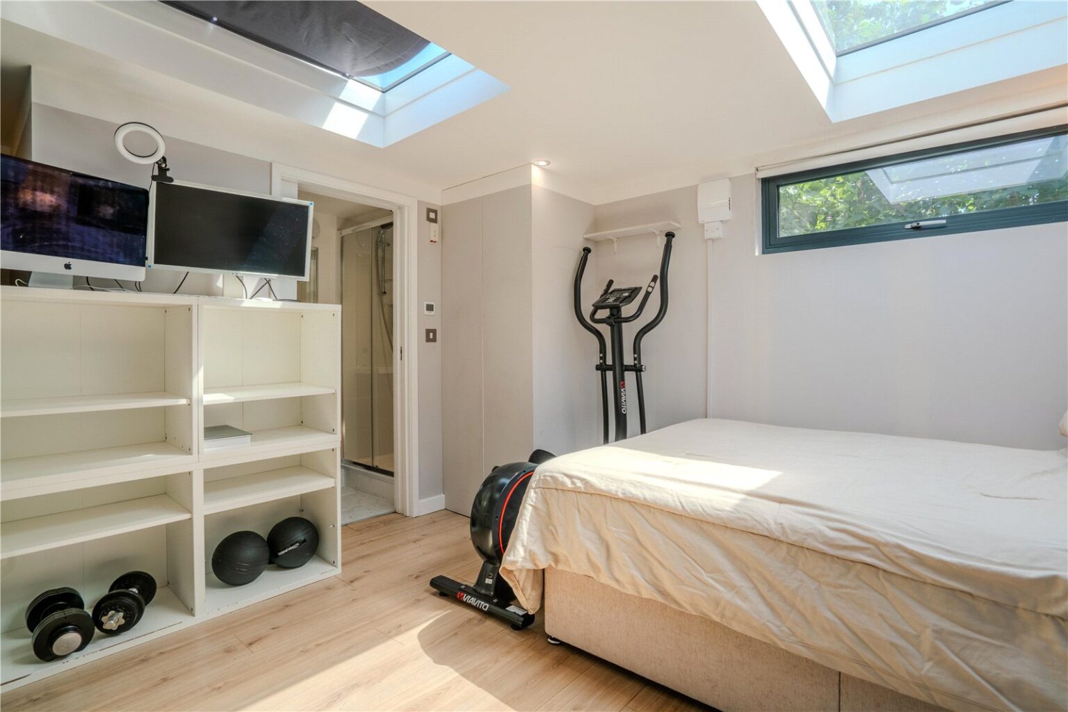 Kings Farm Avenue, Richmond, TW10 gallery 12