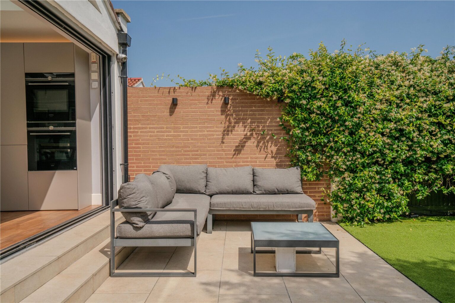 Kings Farm Avenue, Richmond, TW10 gallery 20