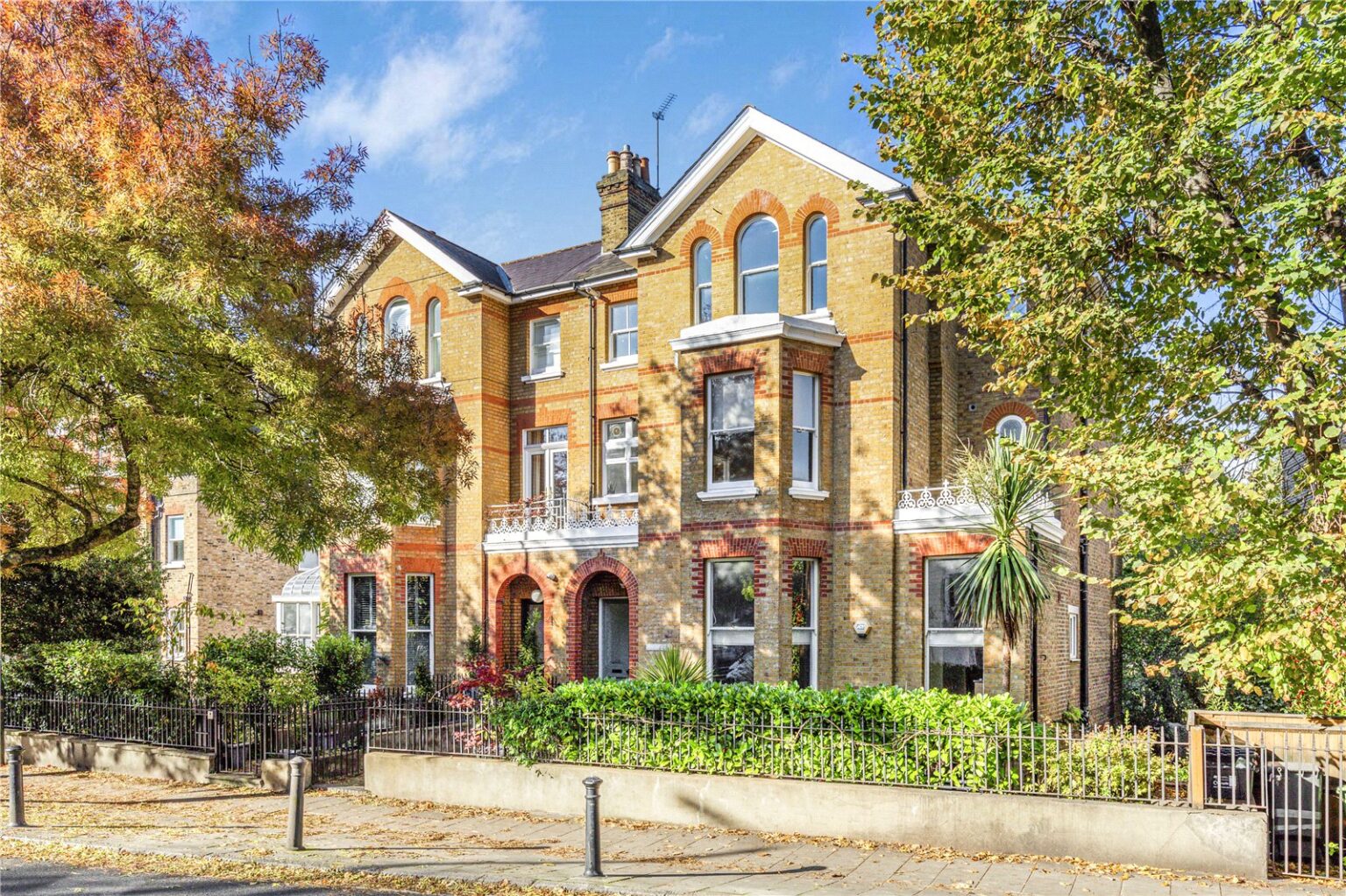 Sheen Road, Richmond, TW9 gallery 1
