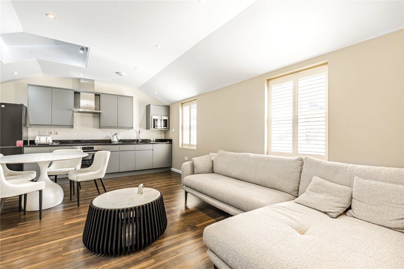 Foxton Mews, Richmond, TW10 gallery 3