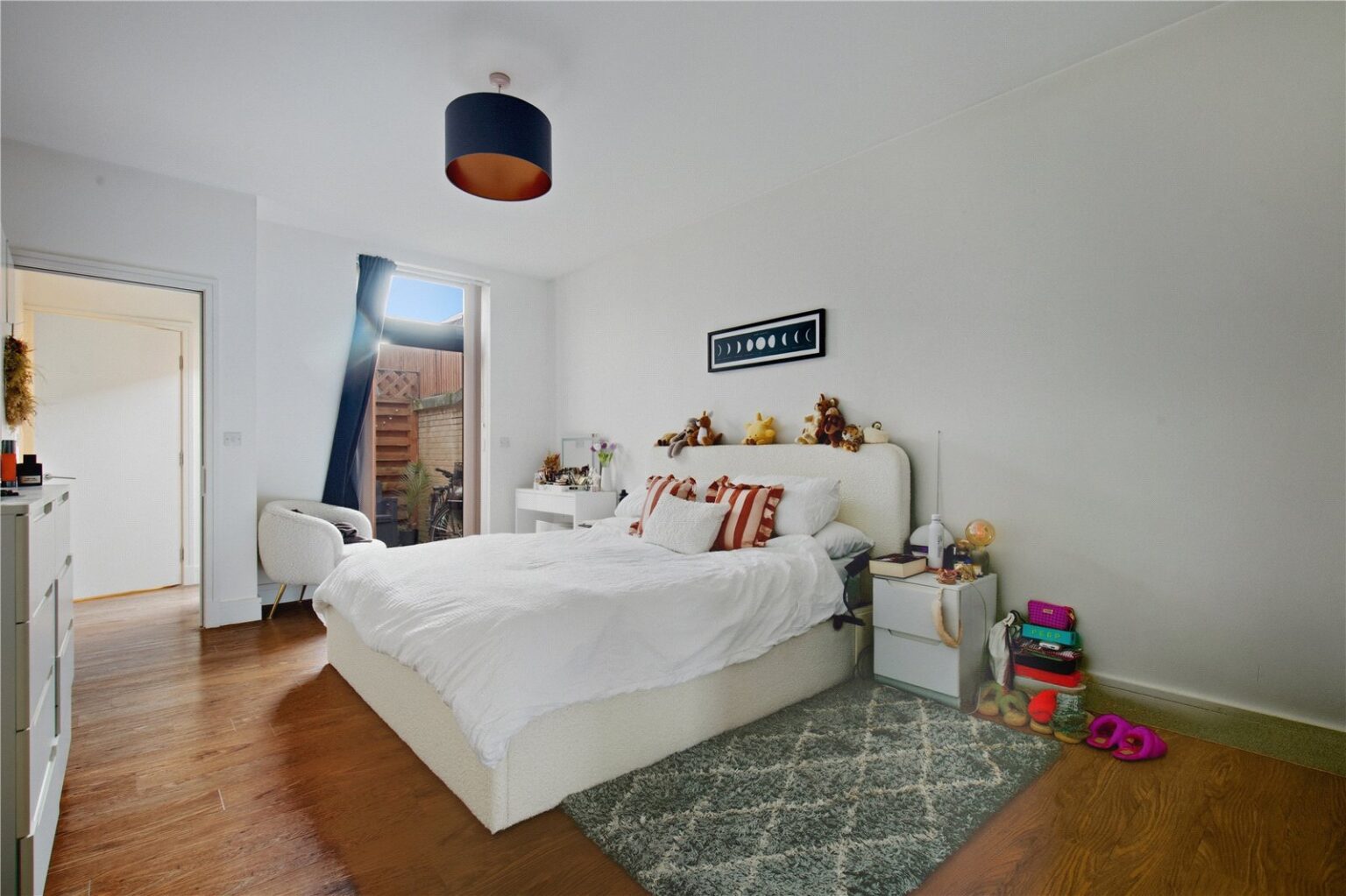 Elsinore Way, Richmond, TW9 gallery 5