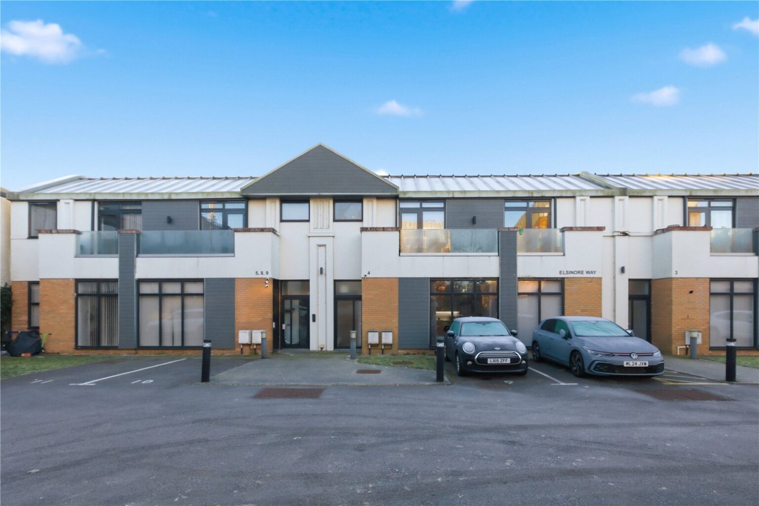 Elsinore Way, Richmond, TW9 gallery 1