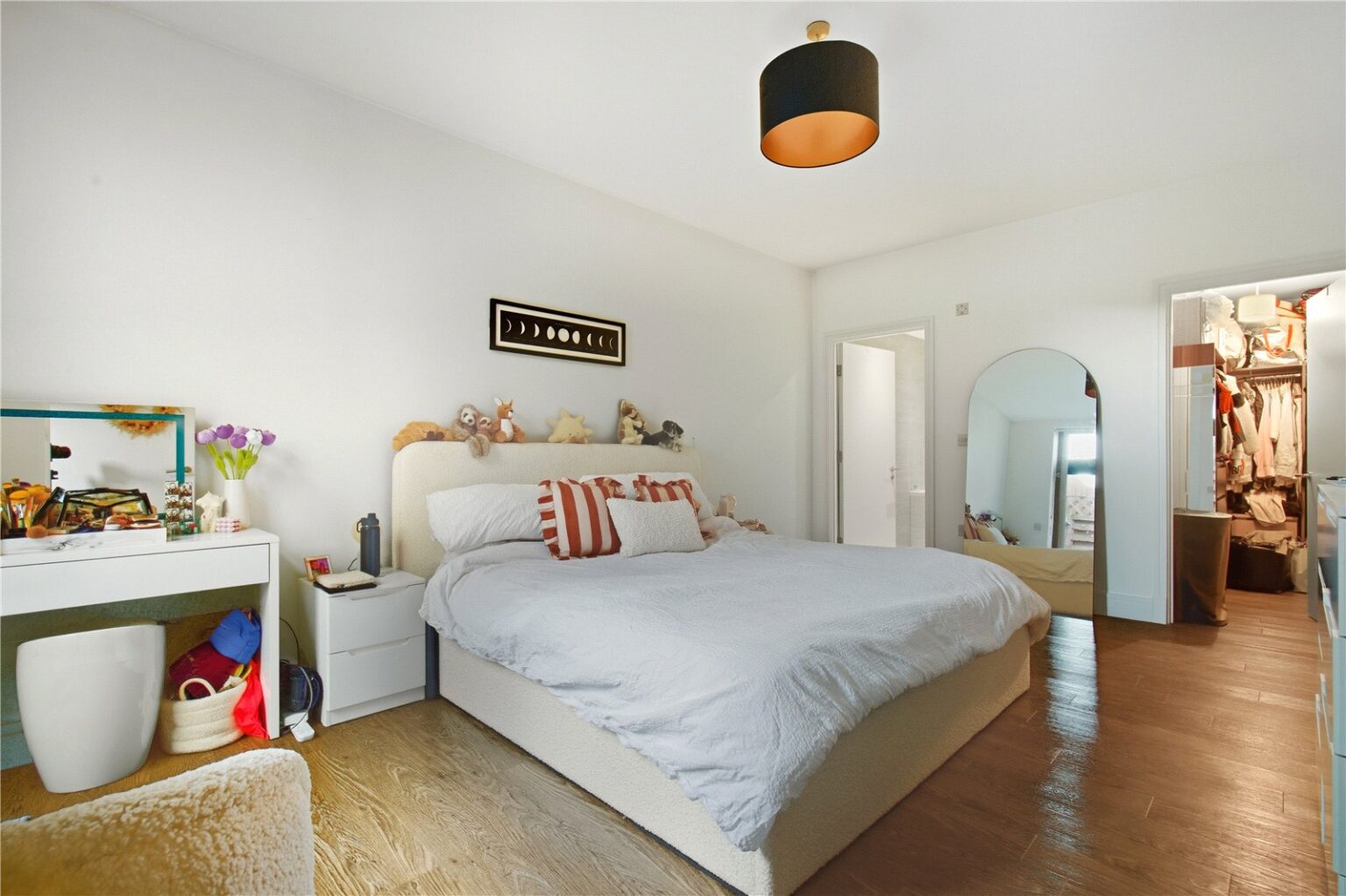 Elsinore Way, Richmond, TW9 gallery 13