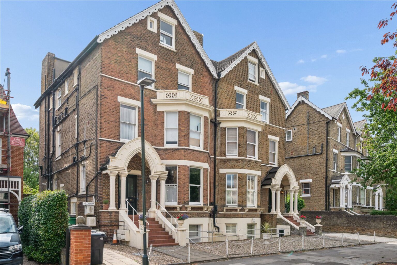 Kew Gardens Road, Richmond, TW9 gallery 1