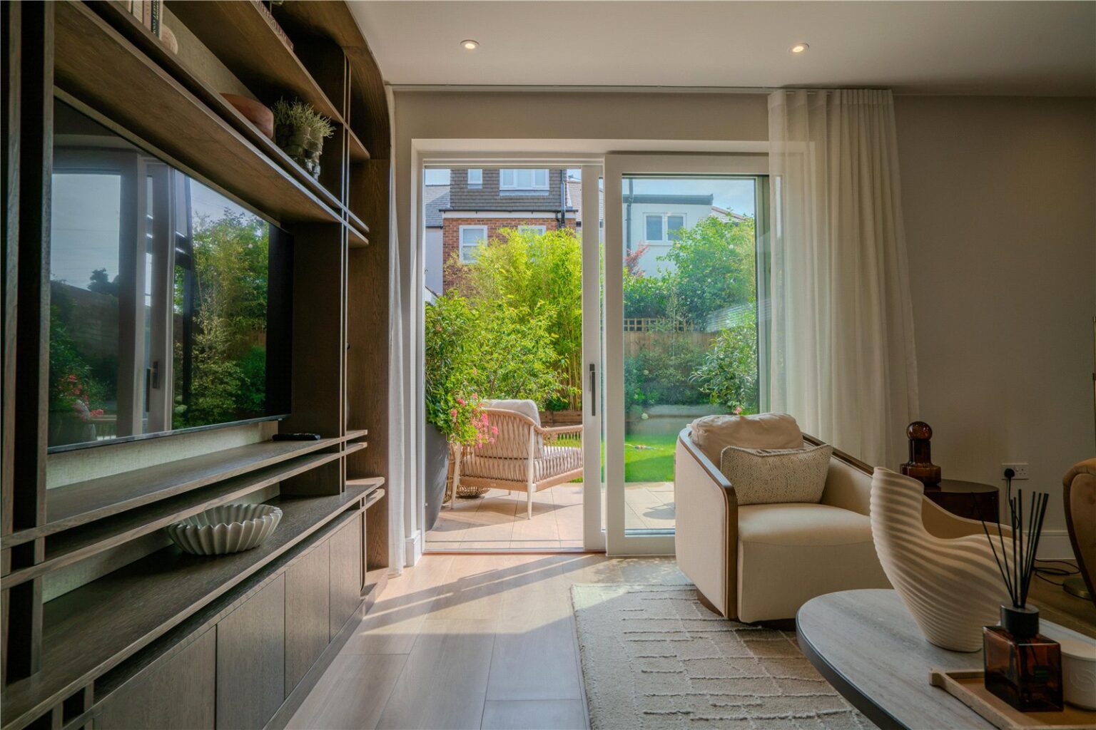Bakers Mews, Twickenham, TW2 gallery 2