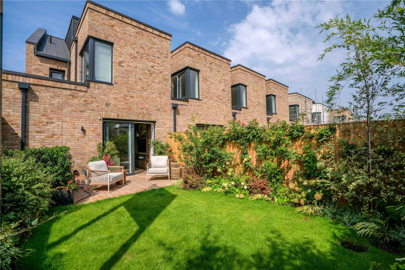Bakers Mews, Twickenham, TW2 gallery 1