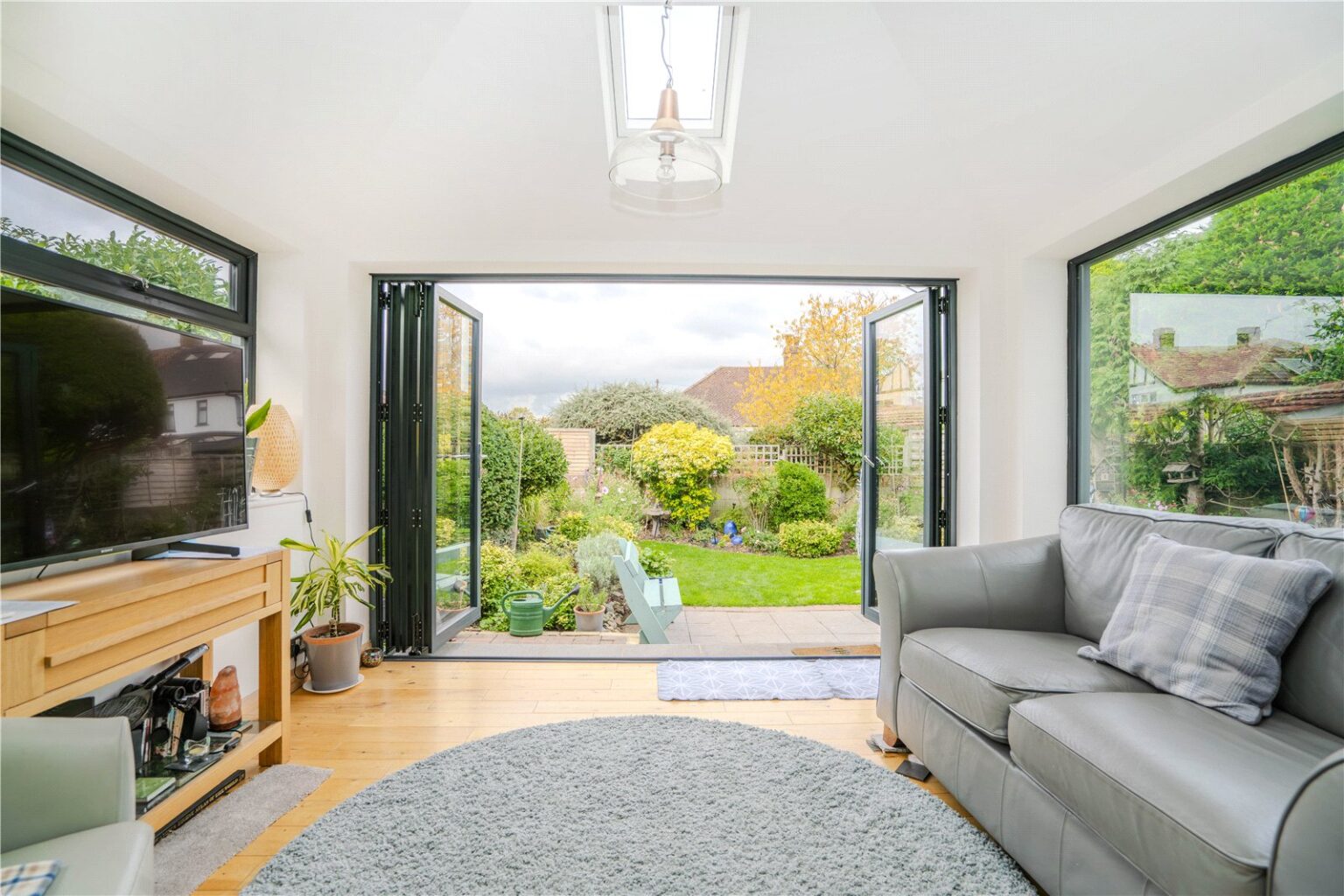 Glasbrook Avenue, Twickenham, TW2 gallery 2